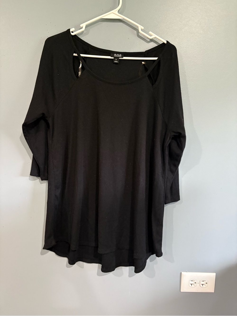 a.n.a A New Approach XL Black Cutout Cold Shoulder Ribbed Top 3/4 Sleeve Knit